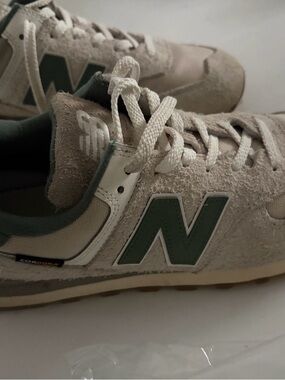 New Balance Beige and Green Suede Runner